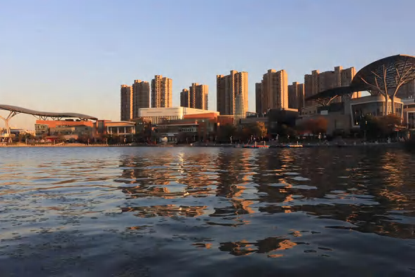城市与水面